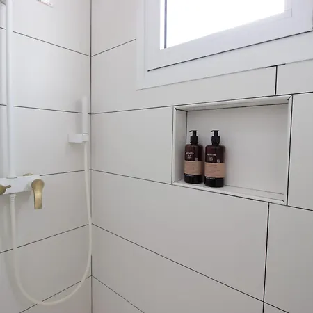 Cozy Home-away-from-home In Apartman