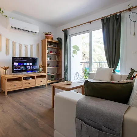 Cozy Home-away-from-home In Nicosia