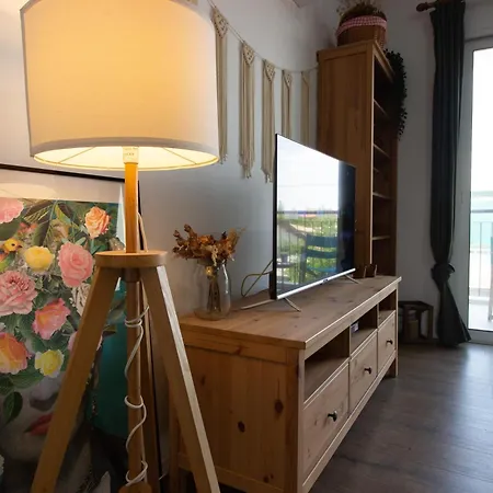 Cozy Home-away-from-home In Apartman